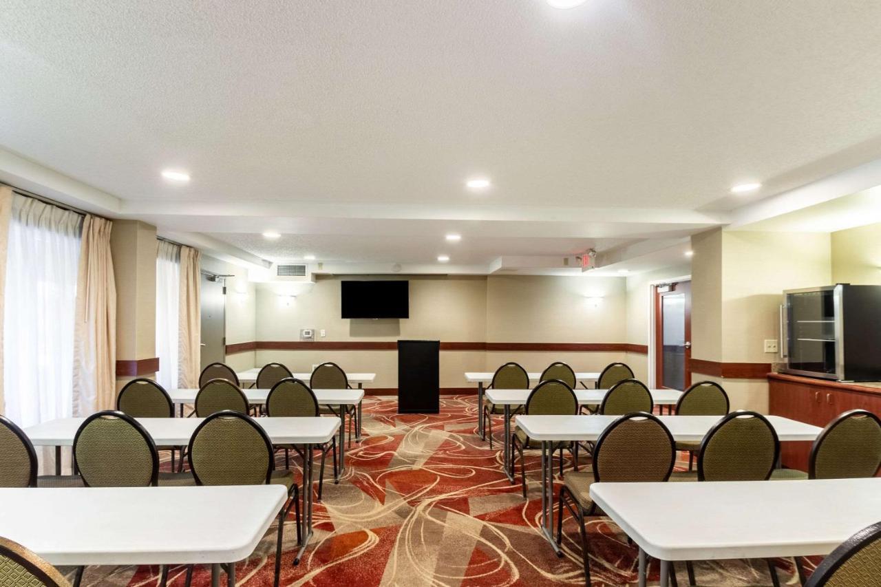Quality Inn Milwaukee- Brookfield Exterior foto